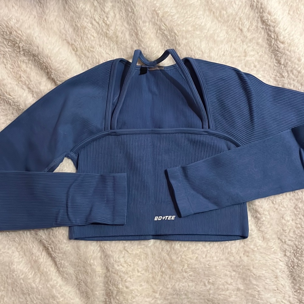 Bo&Tee Après Ski crop top in blue